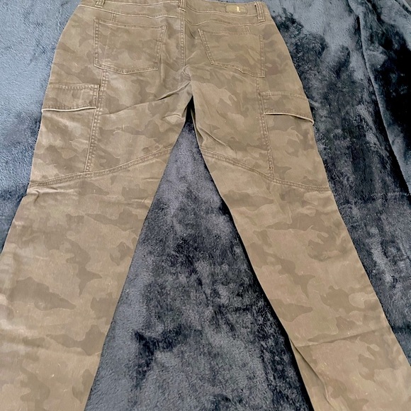 New Supplies by Union Bay Women’s Camo Pants Size 10- no tags - Picture 5 of 6